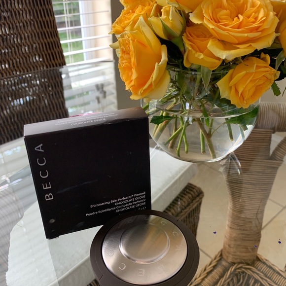 Becca Shimmering Skin Perfector - Picture 2 of 3